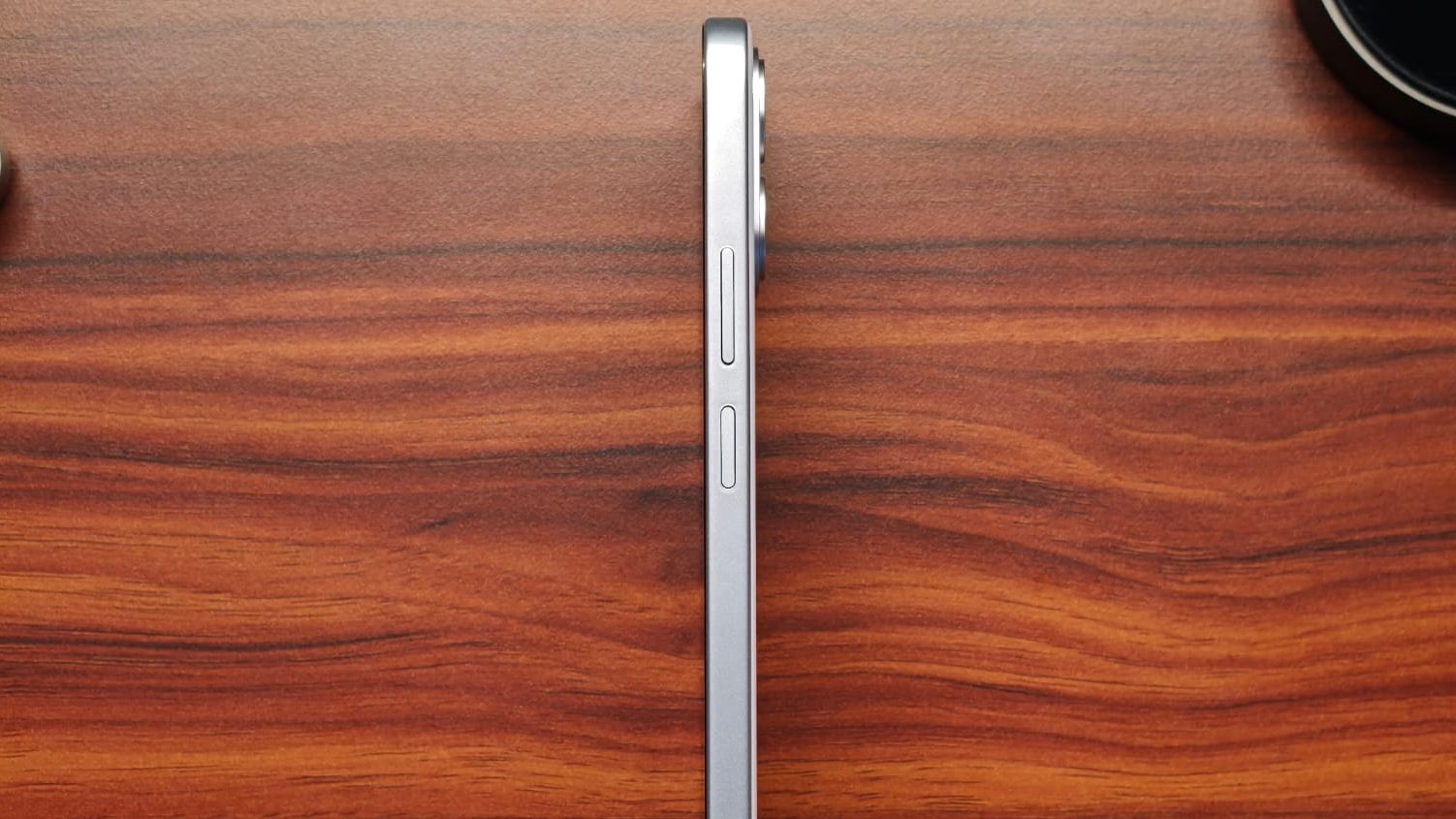 T5x šoninis profilis