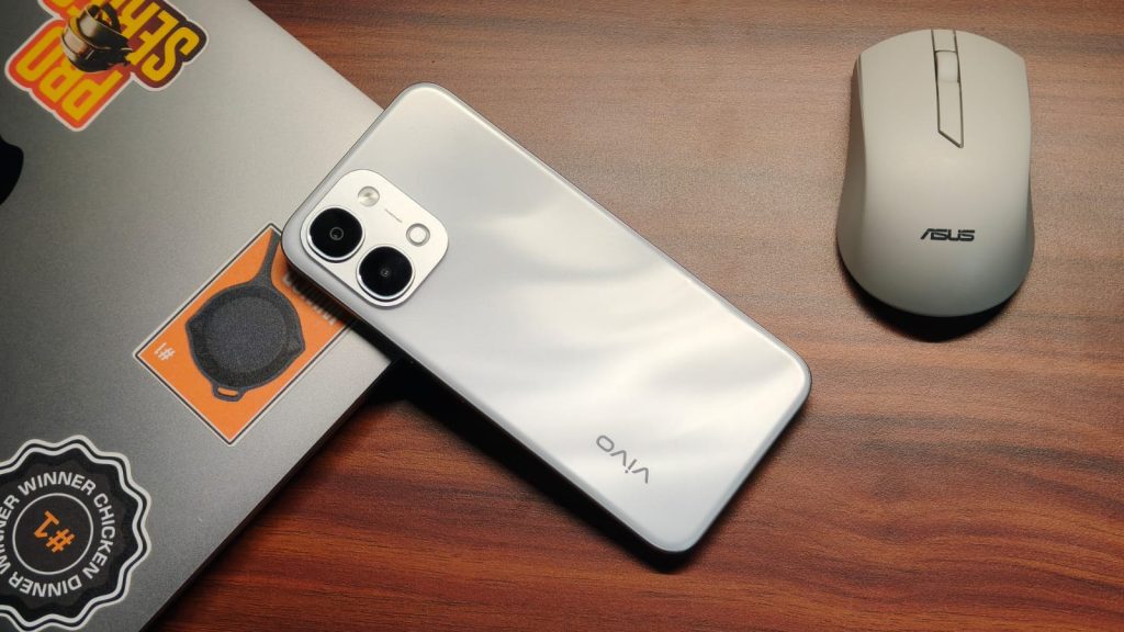 vivo T5x guli ant macbook šono